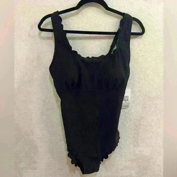 NWT Charmo Scalloped Ribbed One-Piece Swimsuit - Picture 1 of 4